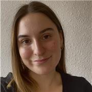 Ma a que una profesora una amiga que te ayuda con el inglés